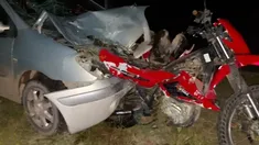 Accidente fatal en Ruta 51: una joven embarazada murió tras un choque entre un auto y una moto. Accidente fatal en Ruta 51: una joven embarazada murió tras un choque entre un auto y una moto.