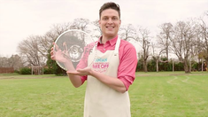 El mega festejo de Damián Basile tras ganar Bake Off El mega festejo de Damián Basile tras ganar Bake Off