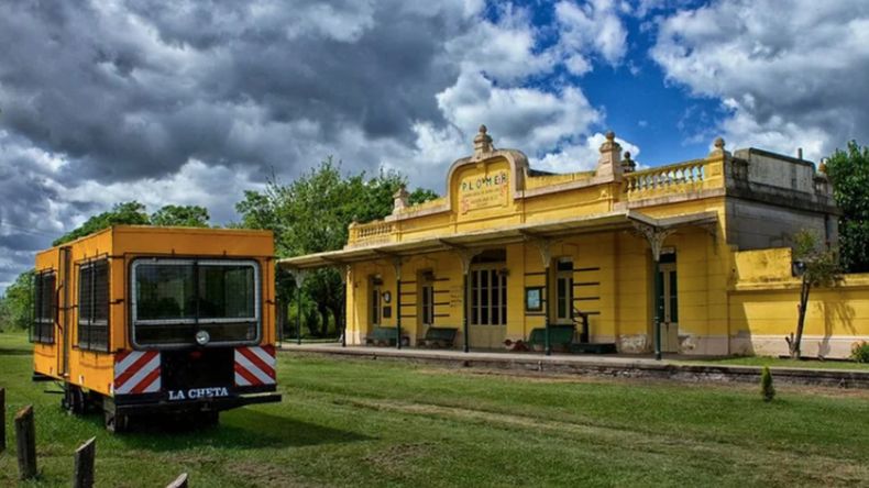 Plomer es una localidad que se encuentra a 80 kilómetros de Buenos Aires.