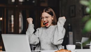 ANSES sigue adelante con el pago de sus prestaciones y asignaciones. ANSES sigue adelante con el pago de sus prestaciones y asignaciones.