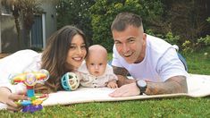 La abogada y su familia: su marido Guido Mazzoni y su hijo Marco. La abogada y su familia: su marido Guido Mazzoni y su hijo Marco.