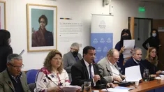 La iniciativa propone ampliar el margen de preferencia para empresas locales en las licitaciones públicas. La iniciativa propone ampliar el margen de preferencia para empresas locales en las licitaciones públicas.