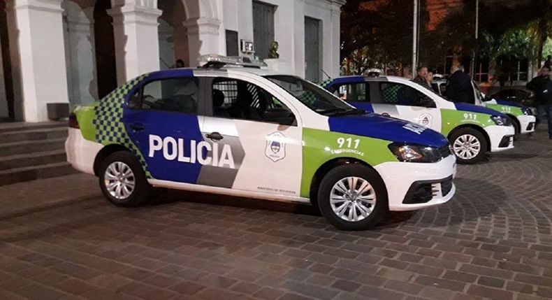 El policía se desempeña en la Comisaría Vecinal 10.