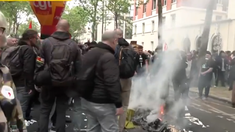 Brutal represión en París: la Policía intervino en la protesta en el Día del Trabajador Brutal represión en París: la Policía intervino en la protesta en el Día del Trabajador