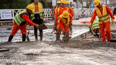 Paritarias: La UOCRA acordó un aumento del 2,21% y un bono no remunerativo de hasta $96.000 Paritarias: La UOCRA acordó un aumento del 2,21% y un bono no remunerativo de hasta $96.000