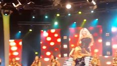 El cambio de Nazarena Vélez: se la vio bailando feliz en televisión El cambio de Nazarena Vélez: se la vio bailando feliz en televisión