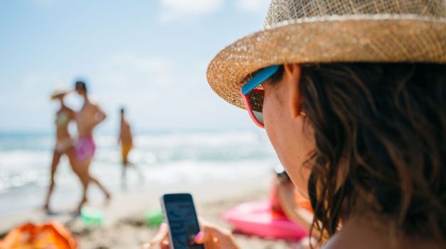 Los argentinos que viajen al Mercosur ya no pagarán el roaming del celular.