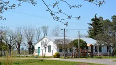 Ideal para tomar unos mates, relajarse de la Ciudad y disfrutar su naturaleza. Ideal para tomar unos mates, relajarse de la Ciudad y disfrutar su naturaleza.