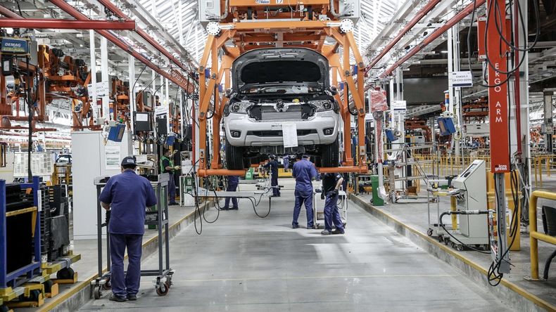 La fabricación de vehículos tuvo una caída en 2024.