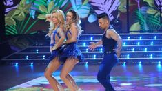 Nicole y Geraldine bailaron juntas en ShowMatch. Nicole y Geraldine bailaron juntas en ShowMatch.