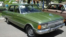 Repudiable declaración de un referente libertario: Mi papá tenía un Falcón verde y el baúl olía a justicia