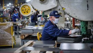 La industria pyme bajó 0,6% en junio pero subió 1,2% en el acumulado del primer semestre.
