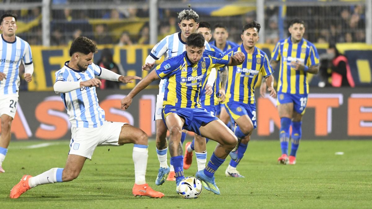 Racing terminó con nueve, perdió con Rosario Central y quedó afuera en cuartos de final del Torneo Apertura