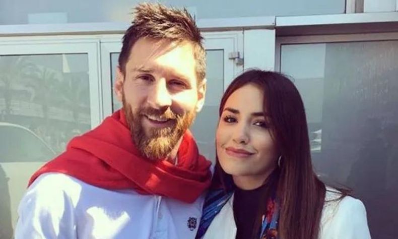 Lali junto a Lionel Messi.&nbsp;