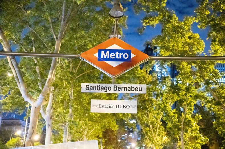 La estación Santiago Bernabéu de España añadió cambió su nombre en homenaje Duki.