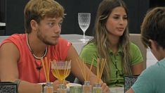 Nacho charlaba con sus compañeros cuando ocurrió algo inesperado en Gran Hermano. Nacho charlaba con sus compañeros cuando ocurrió algo inesperado en Gran Hermano.