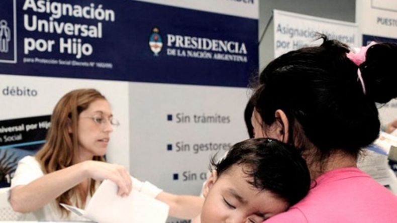 Quienes sean beneficiarios de AUH no recibirán bono extra