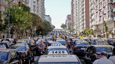 Nuevo paro de taxistas y remiseros en Mar del Plata. Nuevo paro de taxistas y remiseros en Mar del Plata.
