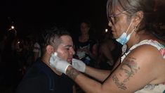 Feroz represión frente al Congreso: la política tiró gas lacrimógeno a los manifestantes