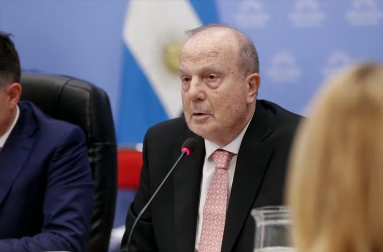 Ferraro presentó su renuncia el 25 de enero