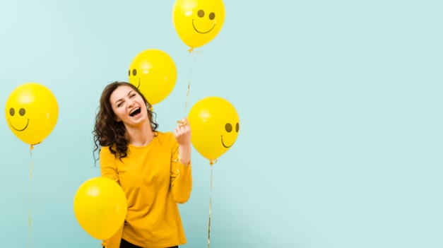Brindan cursos para aprender a sonreír en Japón bajo el lema: Más sonrisas, más felicidad