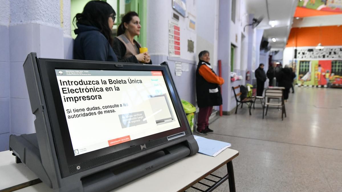 El Gobierno porteño anuló por decreto el voto electrónico y en octubre  habrá elecciones en boletas de papel