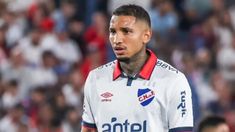 Juan Izquierdo sufrió una arritmia cardíaca en medio del partido entre San Pablo y Nacional, por los octavos de final de la Copa Libertadores en Brasil. Juan Izquierdo sufrió una arritmia cardíaca en medio del partido entre San Pablo y Nacional, por los octavos de final de la Copa Libertadores en Brasil.