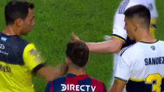 Tello cambió su postura tras ver la jugada. Tello cambió su postura tras ver la jugada.