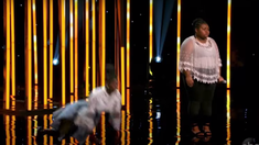 Tremendo video: una concursante de American Idol se desmayó en el escenario Tremendo video: una concursante de American Idol se desmayó en el escenario
