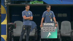 Roberto Ayala con el tablero de los cambios.