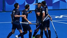 Los Leones, también clasificados a la siguiente ronda.