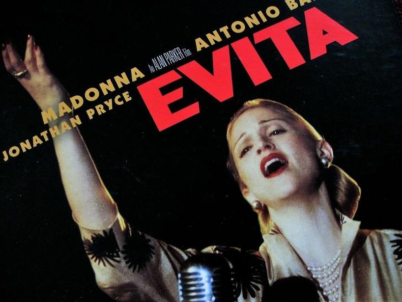 La reina del pop, Madonna, interpretó a Evita en una de las versiones cinematográficas.