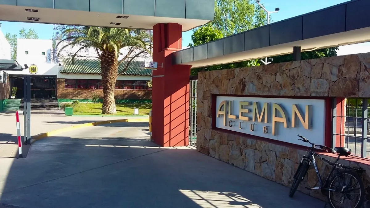 Imputan por abuso a diez jugadoras de hockey tras un ritual de iniciación a una adolescente de 16 años