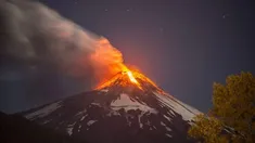 Alerta naranja en Chile por el volcán Villarrica. Alerta naranja en Chile por el volcán Villarrica.