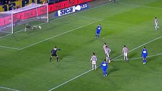 El penal errado por Benedetto contra Talleres. El penal errado por Benedetto contra Talleres.