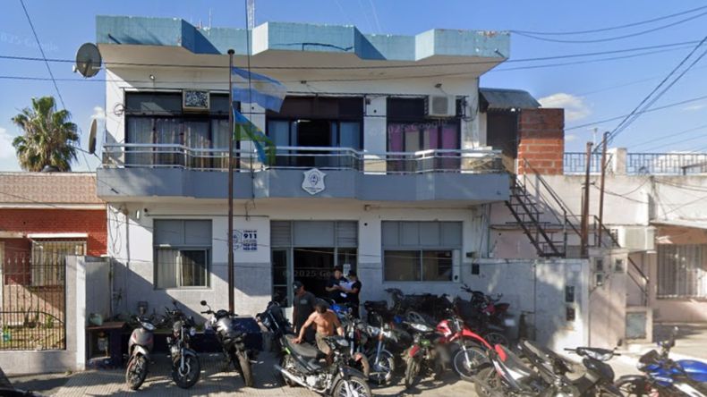 Fuga de presos en una comisaría en Isidro Casanova: al menos cuatro  detenidos escaparon por la terraza