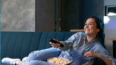 La serie explora diferentes tipos de relaciones amorosas&nbsp;y cuestiona los roles tradicionales de género.