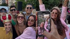 La actriz participo de la manifestación del colectivo LGTBQ+ en la ciudad balnearia. La actriz participo de la manifestación del colectivo LGTBQ+ en la ciudad balnearia.