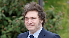 Milei apuntó contra la UCR y sus supuestos vínculos con la UBA. Milei apuntó contra la UCR y sus supuestos vínculos con la UBA.