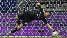 El arquero desde hace varias semanas tiene una molestia en la rodilla. El arquero desde hace varias semanas tiene una molestia en la rodilla.