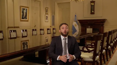 Agustín Laje fue el elegido para conducir el video del Gobierno por el Día Nacional de la Memoria por la Verdad y la Justicia. Agustín Laje fue el elegido para conducir el video del Gobierno por el Día Nacional de la Memoria por la Verdad y la Justicia.
