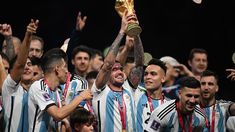 Rodrigo De Paul, en un video de TikTok: A esta aventura le quedan muchas hojas por escribir. Rodrigo De Paul, en un video de TikTok: A esta aventura le quedan muchas hojas por escribir.