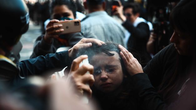 La ñina fue agredida por un oficial de la Policía.