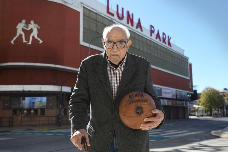 Ricardo González volvió al lugar donde se consagró hace 74 años.&nbsp;