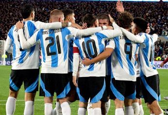 Un futbolista de la Selección intentó seducir a Sabrina Rojas. Un futbolista de la Selección intentó seducir a Sabrina Rojas.