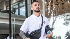 Darío Benedetto tiene 35 años. Darío Benedetto tiene 35 años.