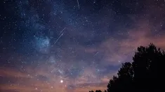 La lluvia de estrellas se podrá ver durante el fin de semana por el cielo nocturno. La lluvia de estrellas se podrá ver durante el fin de semana por el cielo nocturno.