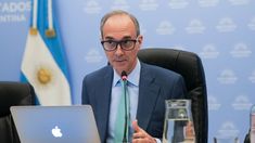 Para Carlos Torrendell el reclamo salarial está perfecto, pero consideró que la marcha es una cuestión política