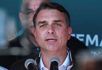 Flávio Bolsonaro emitió un comunicado que después modificó.&nbsp;