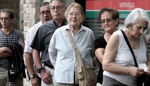 Jubilaciones: advierten que si el Gobierno deja de pagar bonos, los haberes mínimos tendrán una reducción del 34% Jubilaciones: advierten que si el Gobierno deja de pagar bonos, los haberes mínimos tendrán una reducción del 34%